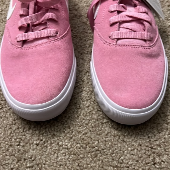 NWT Men’s Nike SB Charge Suede, Pink, 9 CT3463 601 SAMPLE - Picture 4 of 8